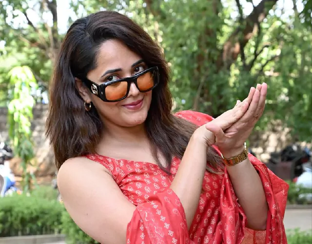 Anasuya Stills From Vimanam Succes Meet